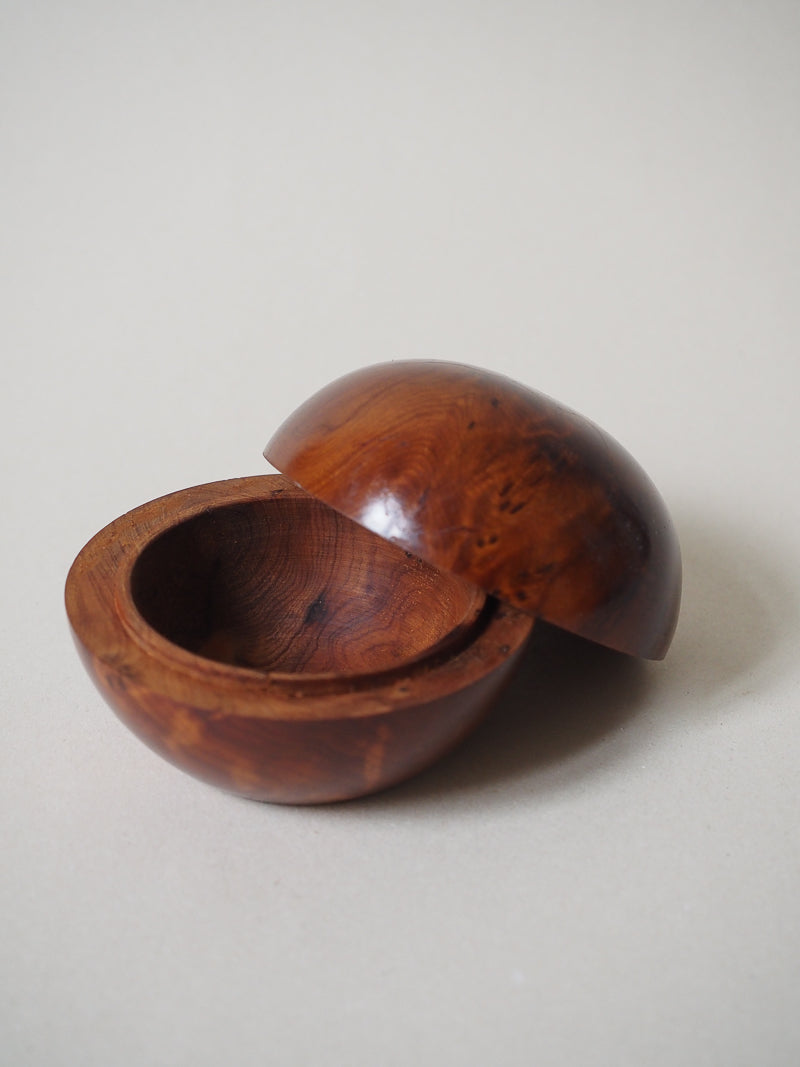 Boite boule en bois loupe de cèdre