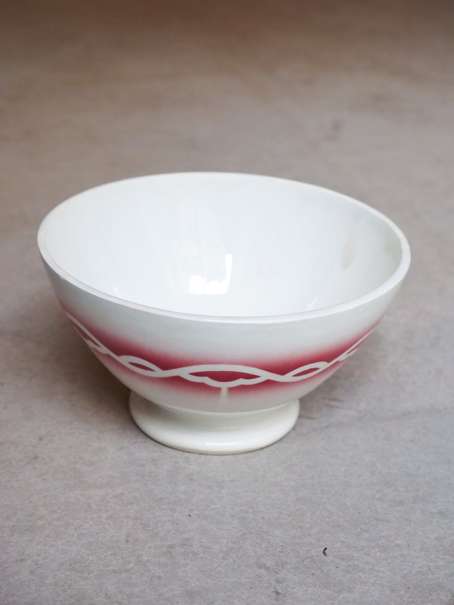 Bol blanc et rose manufacture Digoin