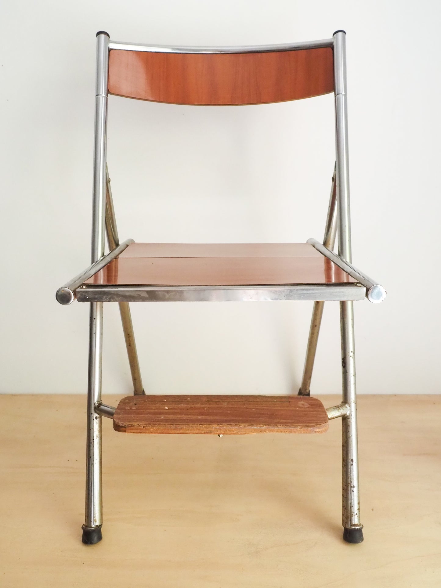 Chaise pliante vintage transformable en escabeau - Formica & chrome