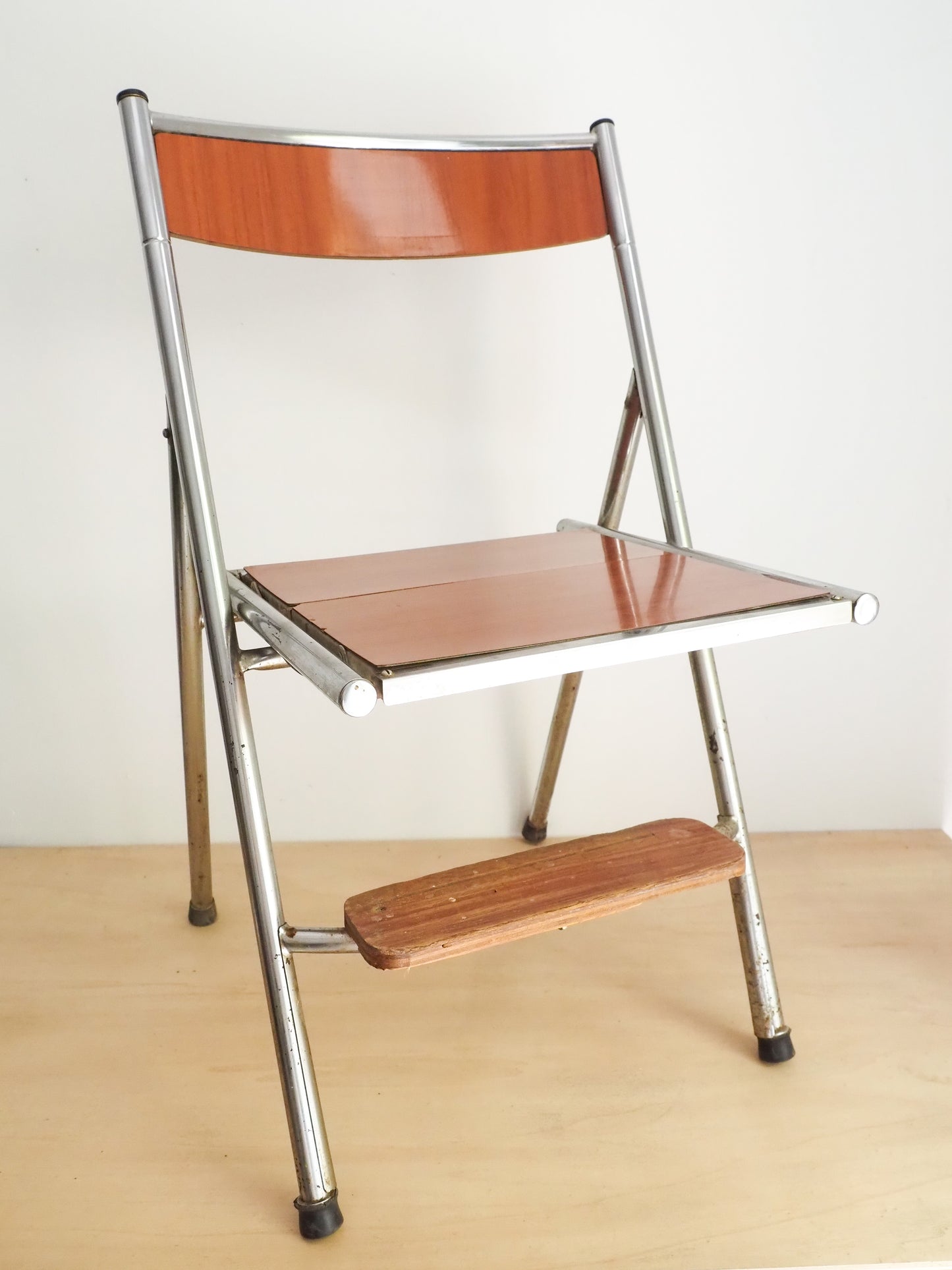 Chaise pliante vintage transformable en escabeau - Formica & chrome