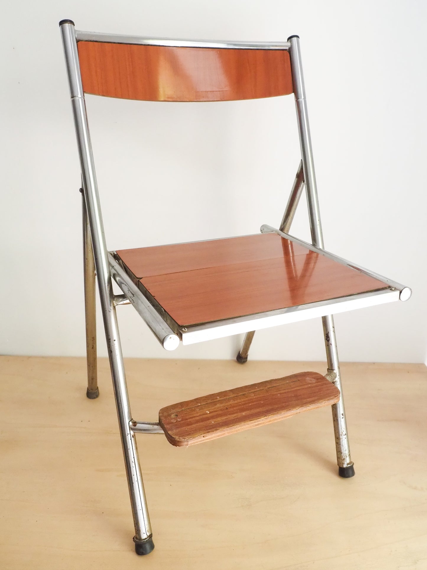 Chaise pliante vintage transformable en escabeau - Formica & chrome