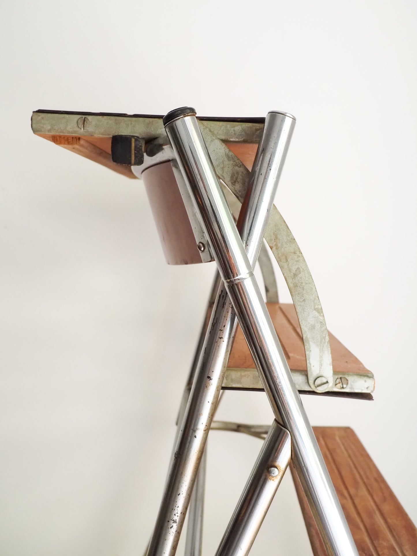 Chaise pliante vintage transformable en escabeau - Formica & chrome