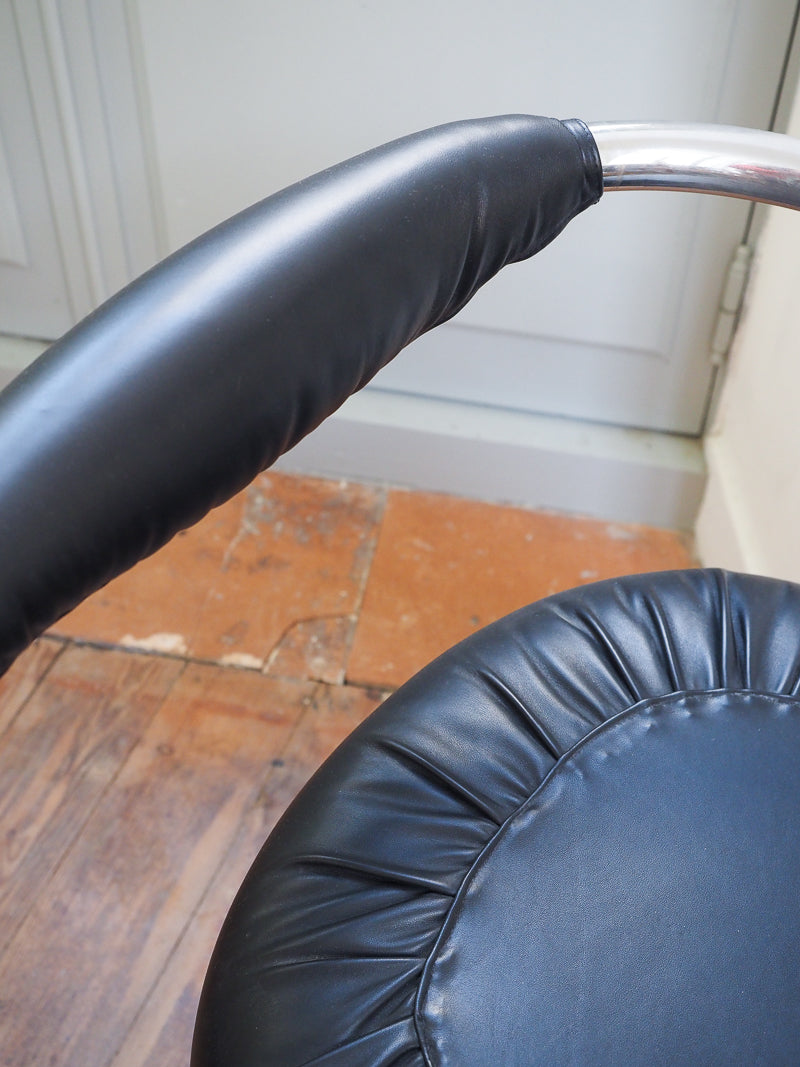 4 chaises Cobra de Giotto Stoppino – Design italien des années 70 – Cuir véritable et acier chromé