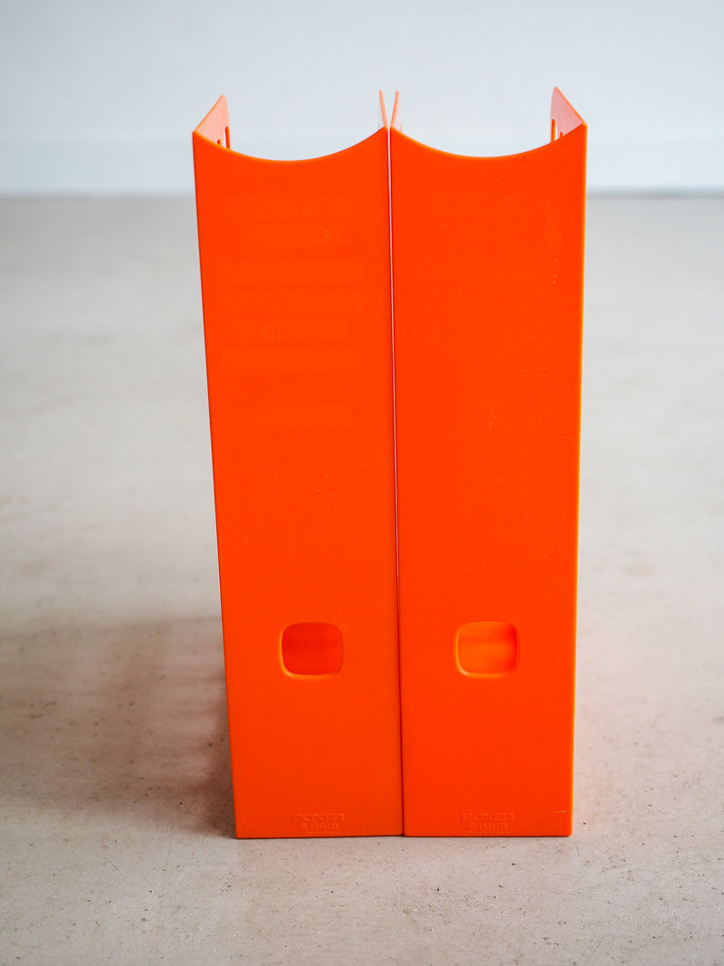 2 range-revues vintages en plastique orange Esselte