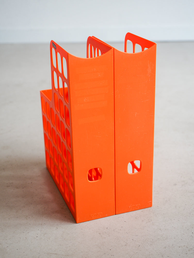 2 range-revues vintages en plastique orange Esselte