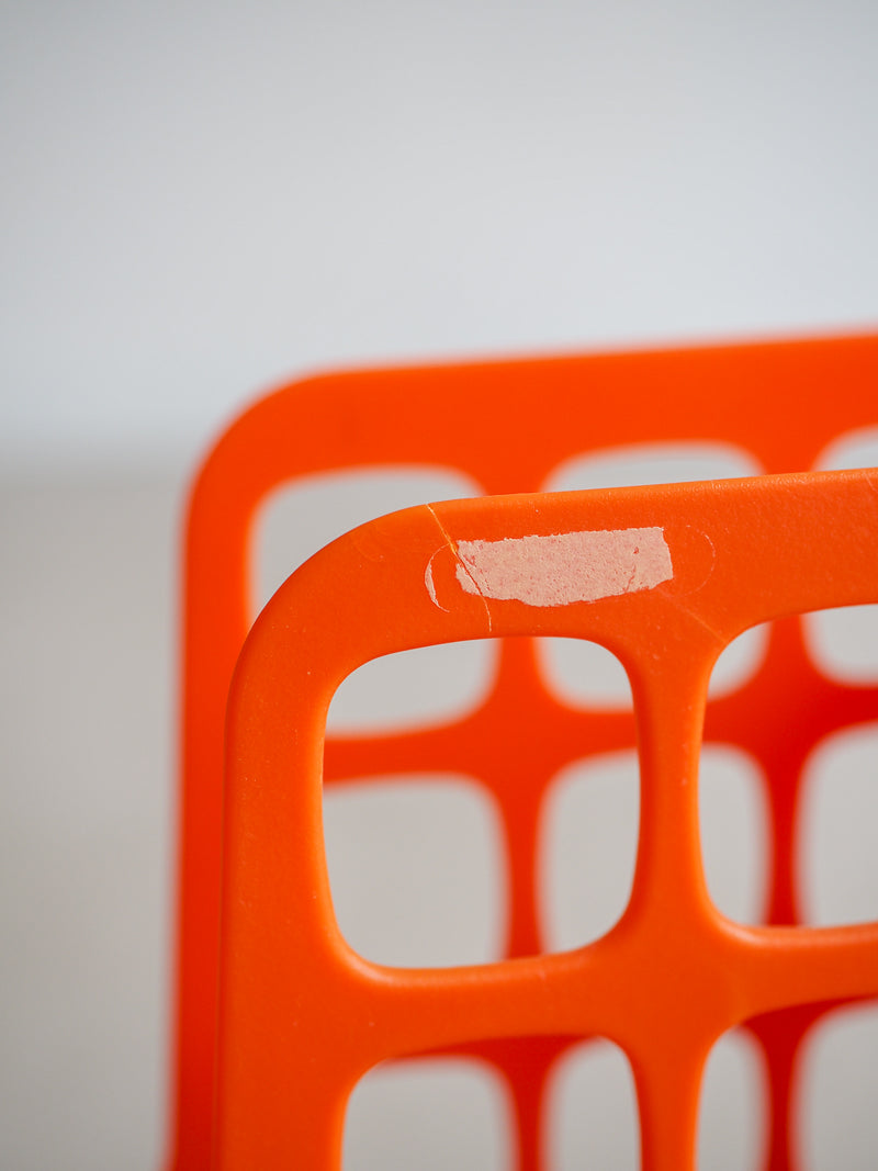 2 range-revues vintages en plastique orange Esselte