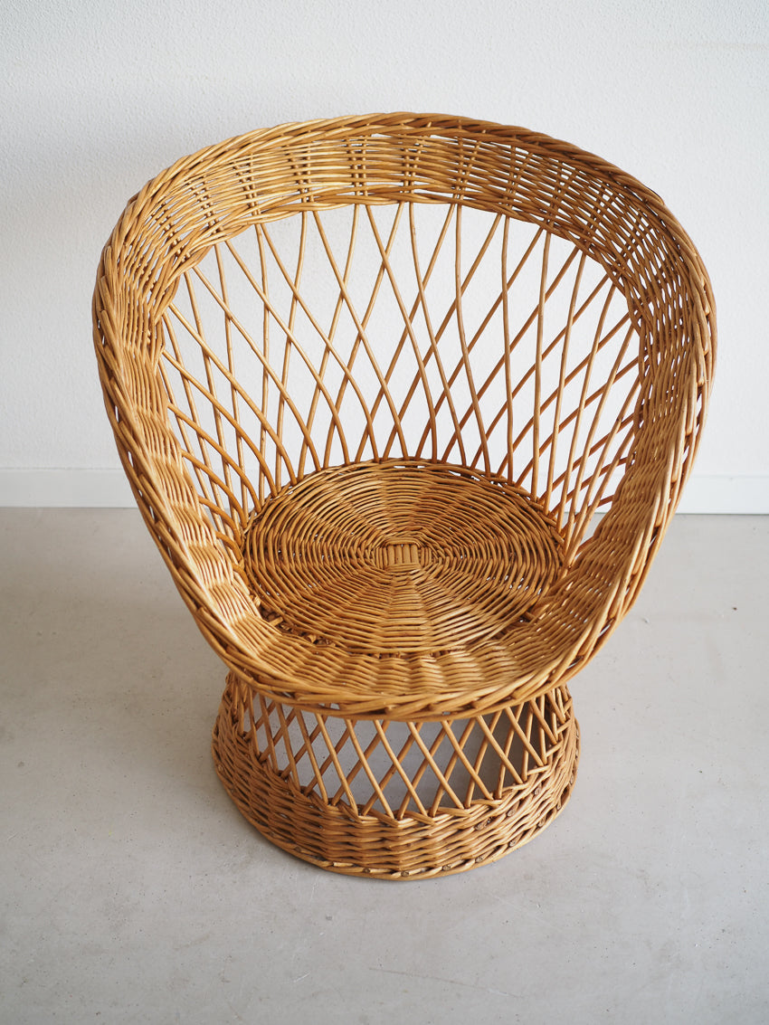 Fauteuil en rotin vintage en forme d'oeuf