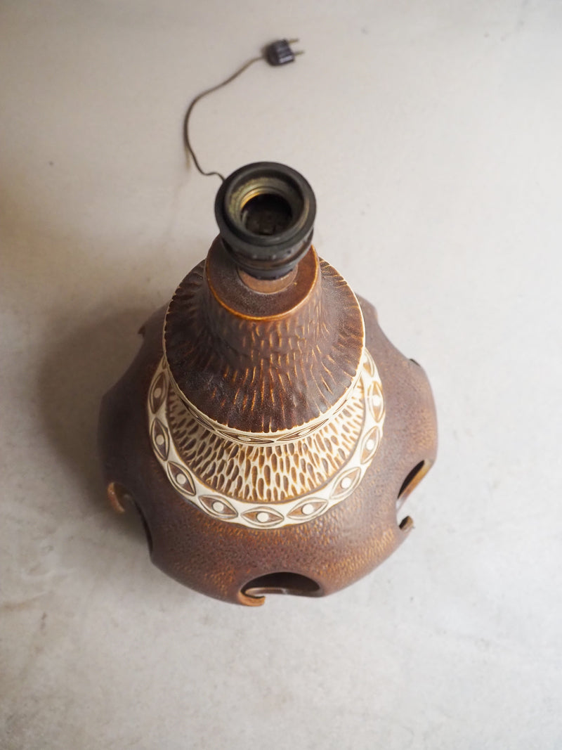 Grande lampe de sol en céramique – Bay west Germany