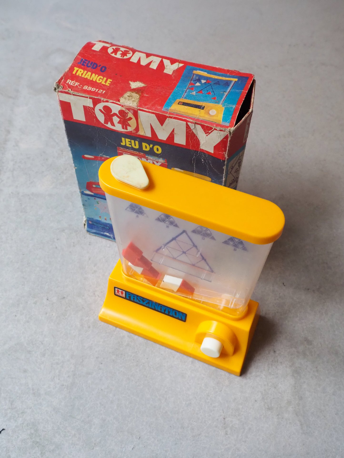 Jeu vintage Tomy - collection Jeu d'O - Triangle