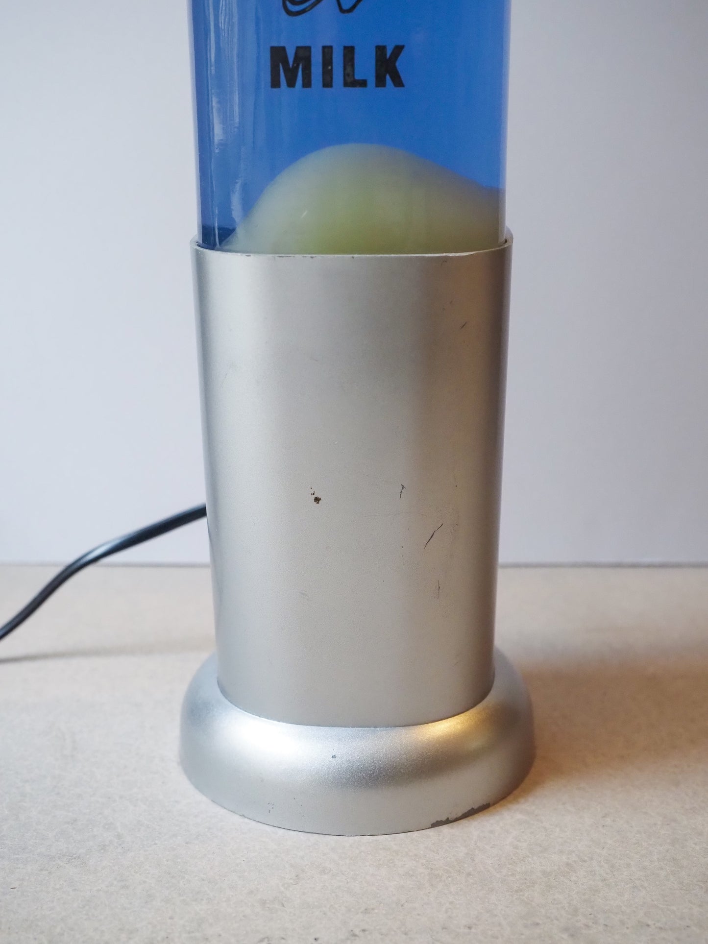 Lampe à lave bouteille de lait MILK