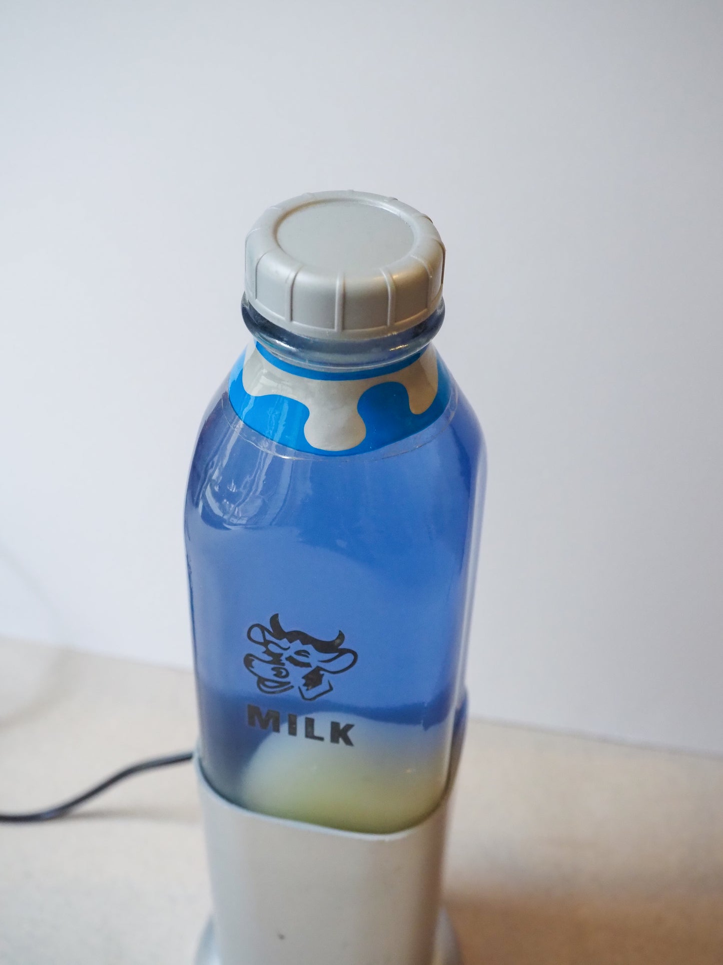 Lampe à lave bouteille de lait MILK