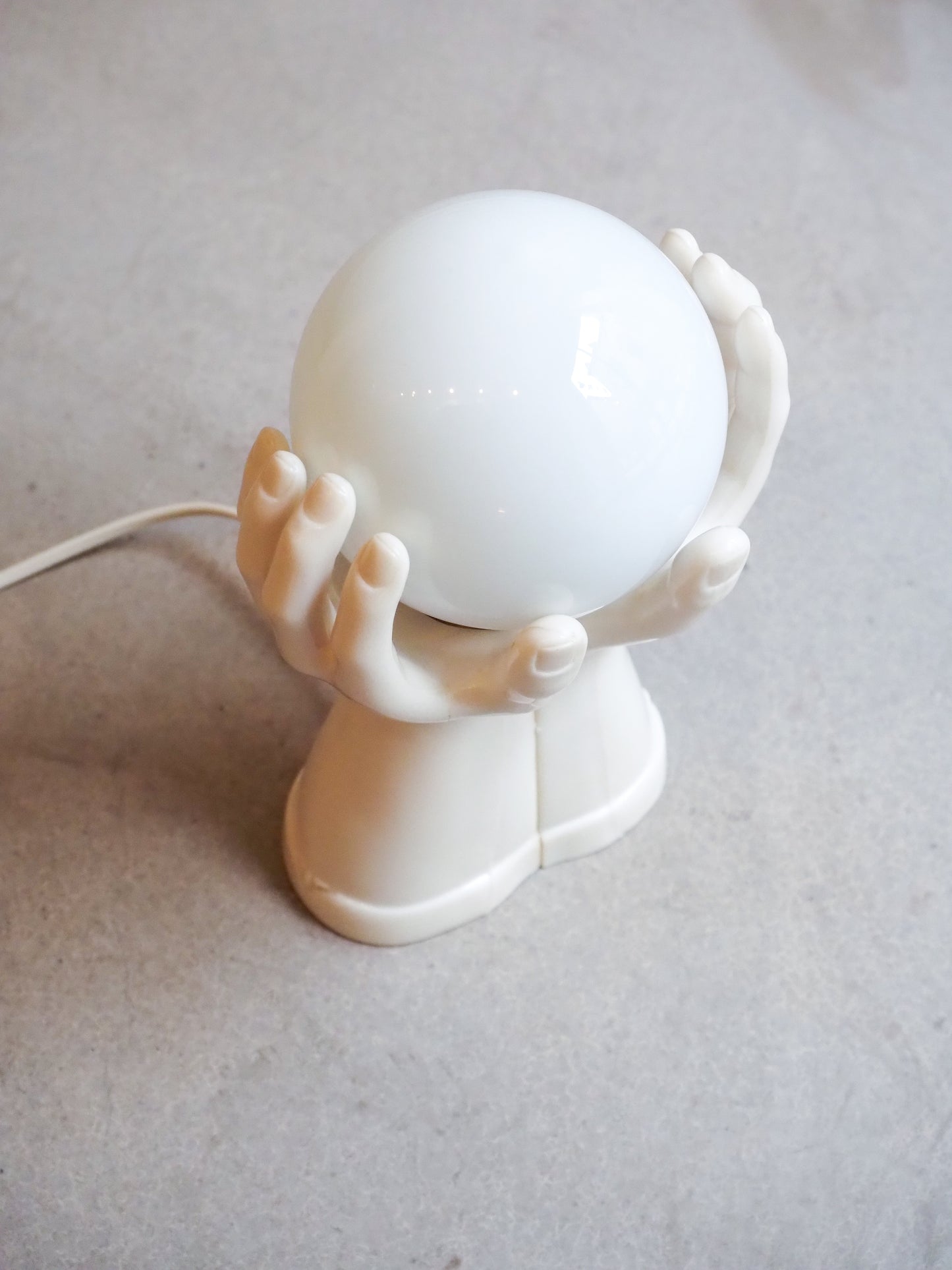 Lampe mains en bakélite vintage