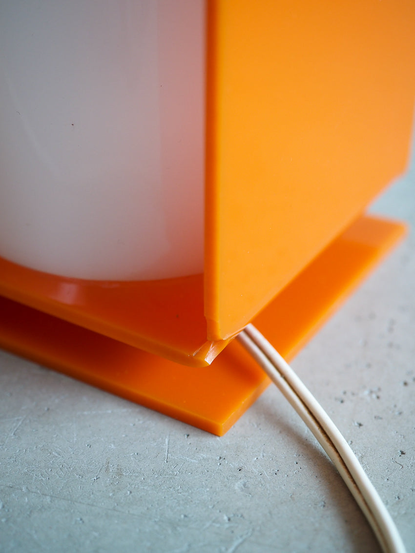 Lampe cube plastique orange vintage