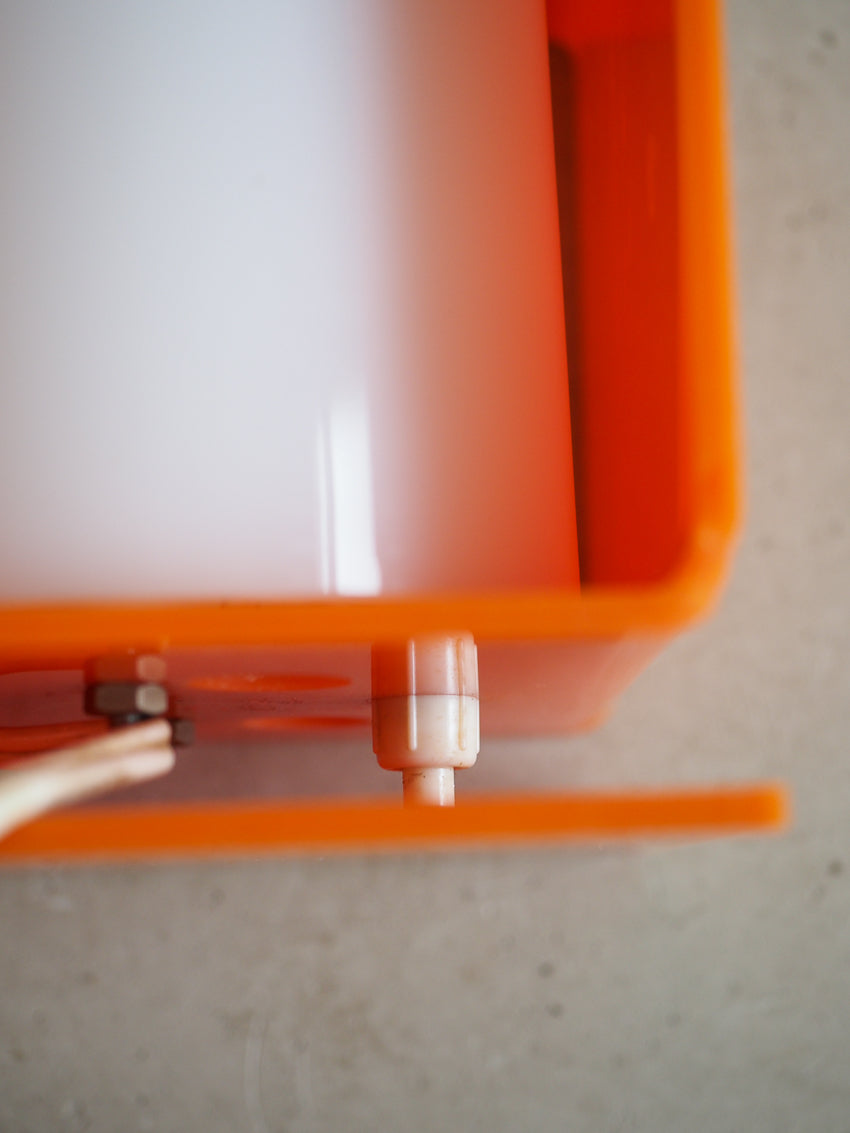 Lampe cube plastique orange vintage