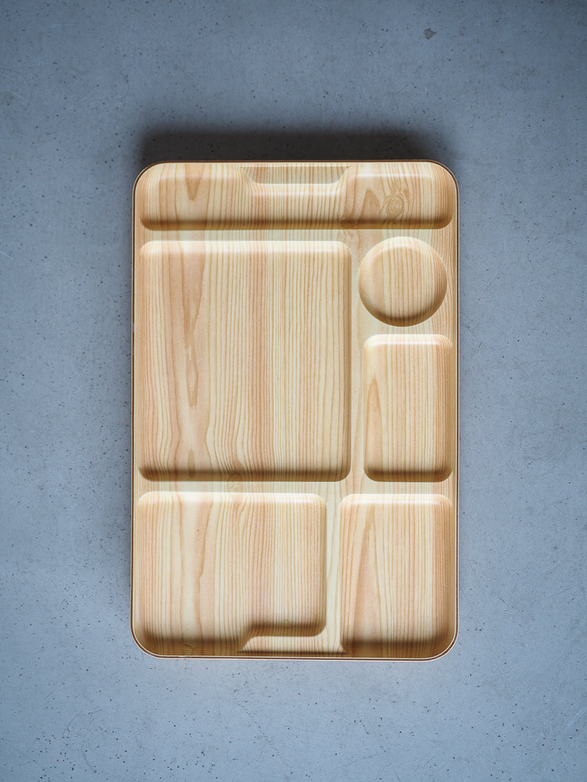 Plateau repas Caleppio plastique moulé imitation bois