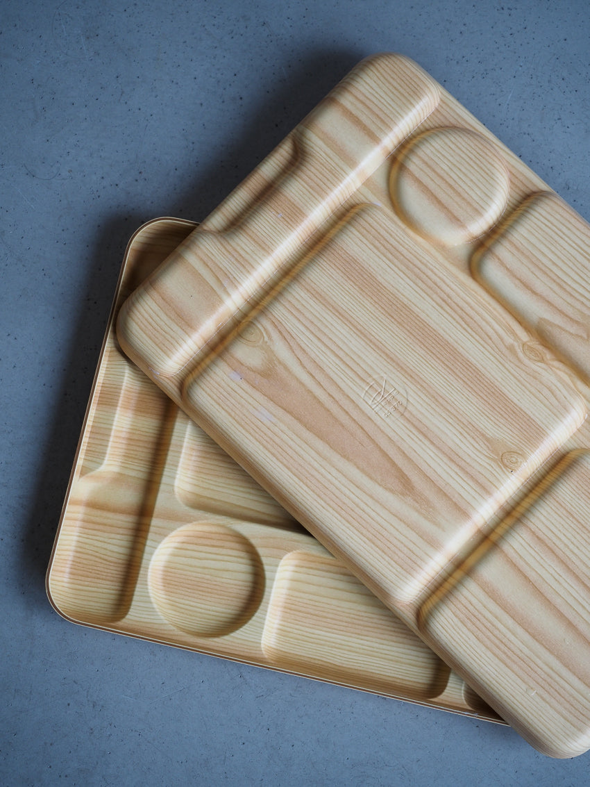 Plateau repas Caleppio plastique moulé imitation bois