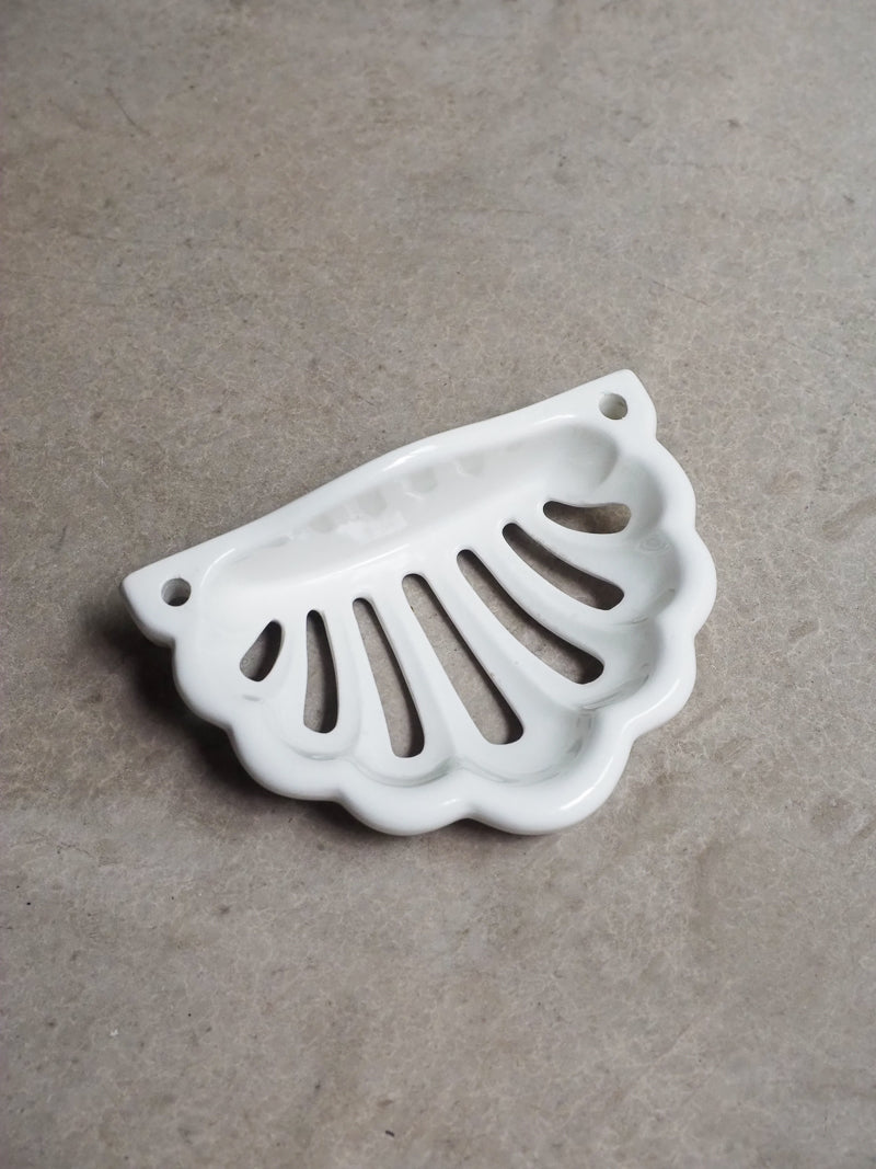 Porte-savon vintage en céramique – Forme de coquillage