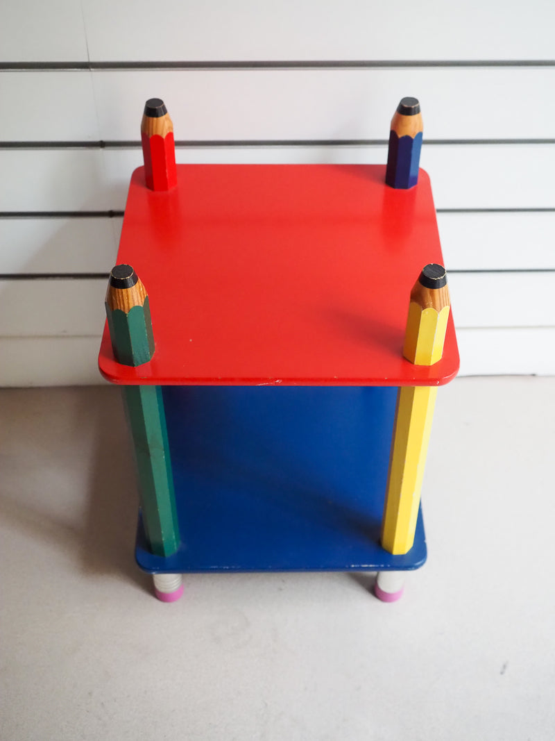 Table de chevet crayon dans le style Pierre Sala