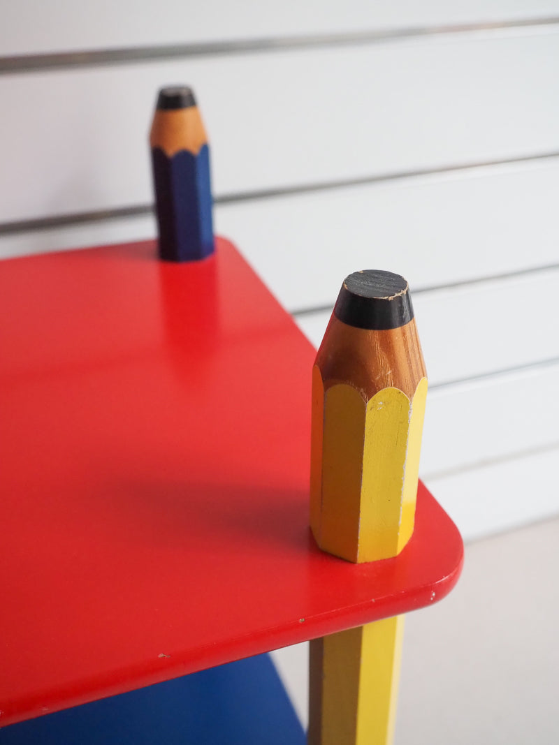 Table de chevet crayon dans le style Pierre Sala