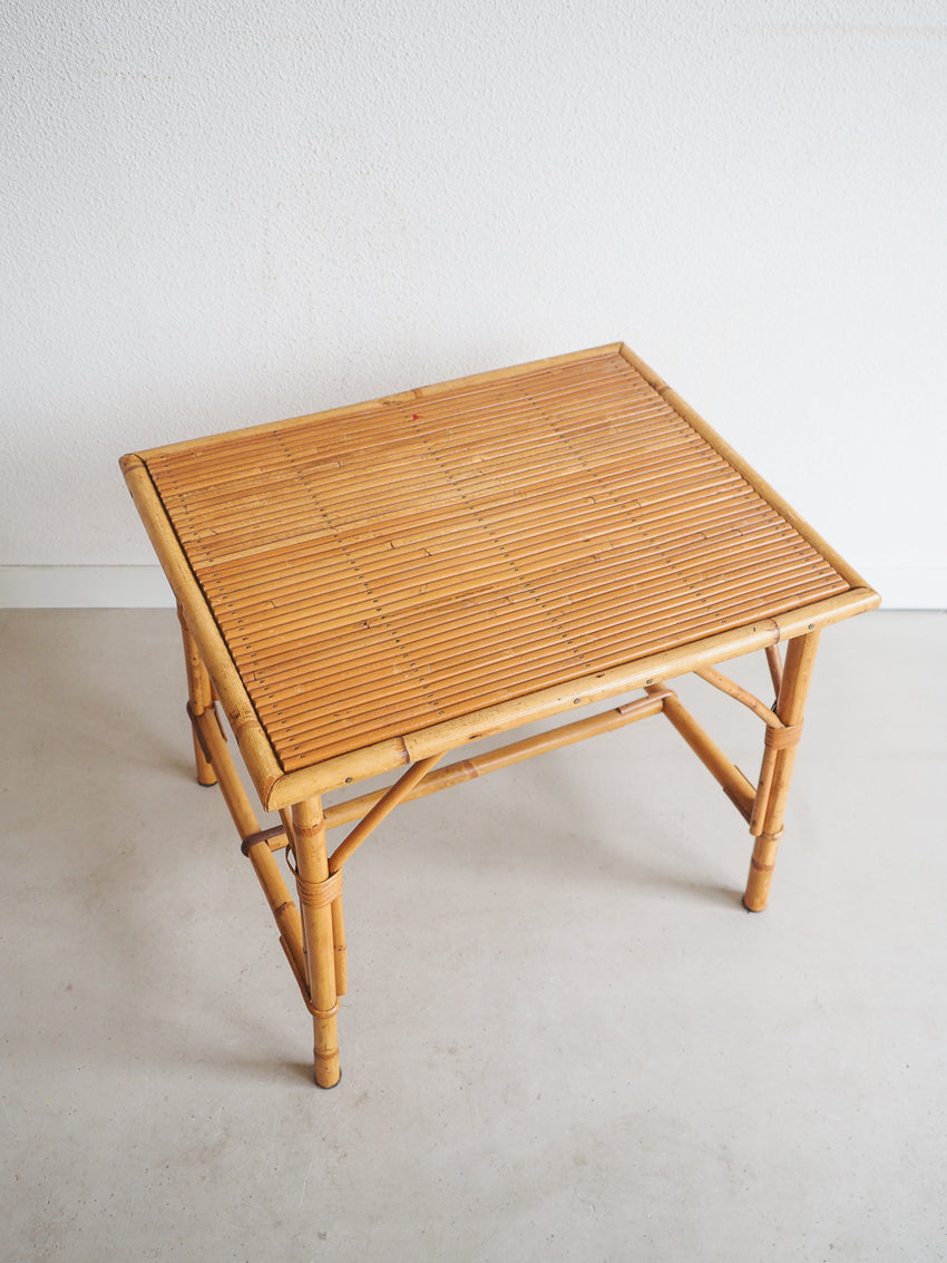 Table basse ou d'appoint en rotin