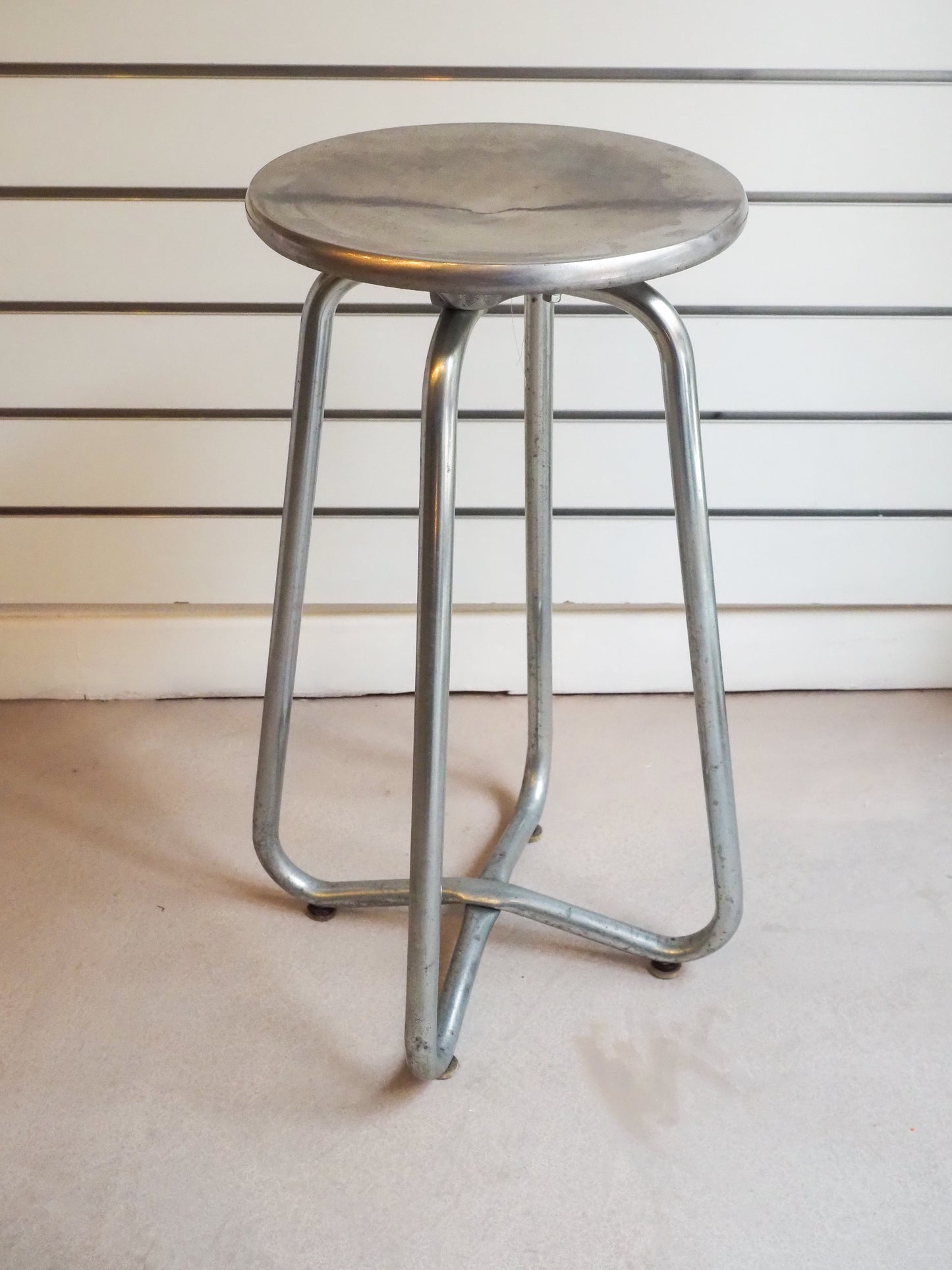 Tabouret haut vintage en fonte d'aluminium