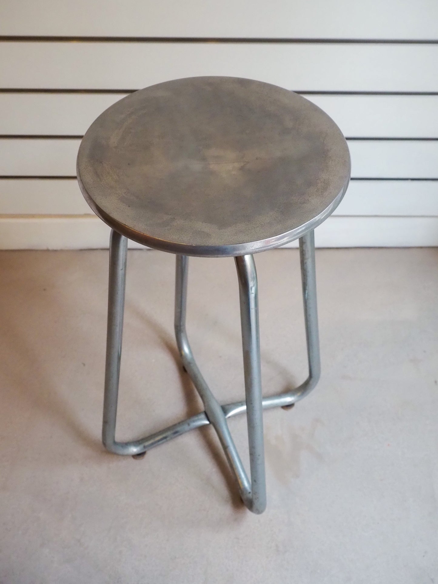 Tabouret haut vintage en fonte d'aluminium