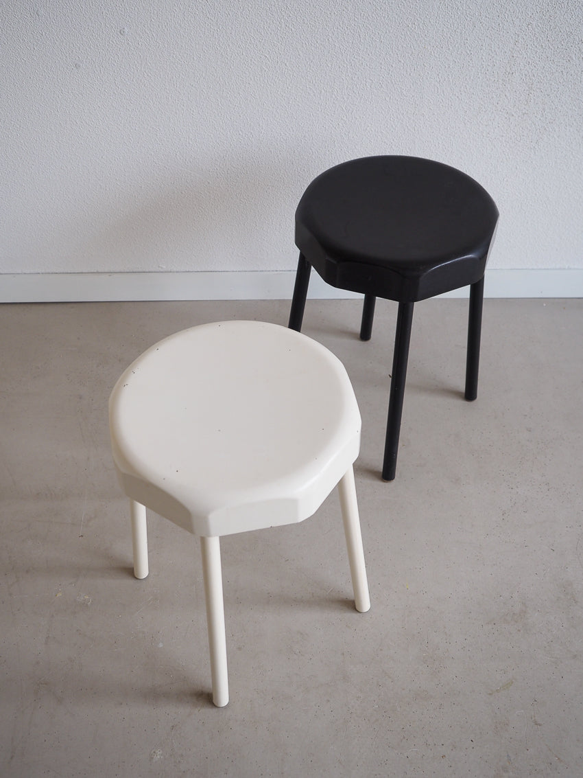 Paire tabourets Vynco Lux vintage en forme de capsule