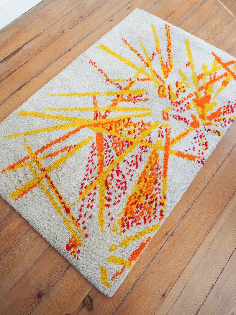 Tapis en laine vintage fait main – abstrait – 140 x 95 cm