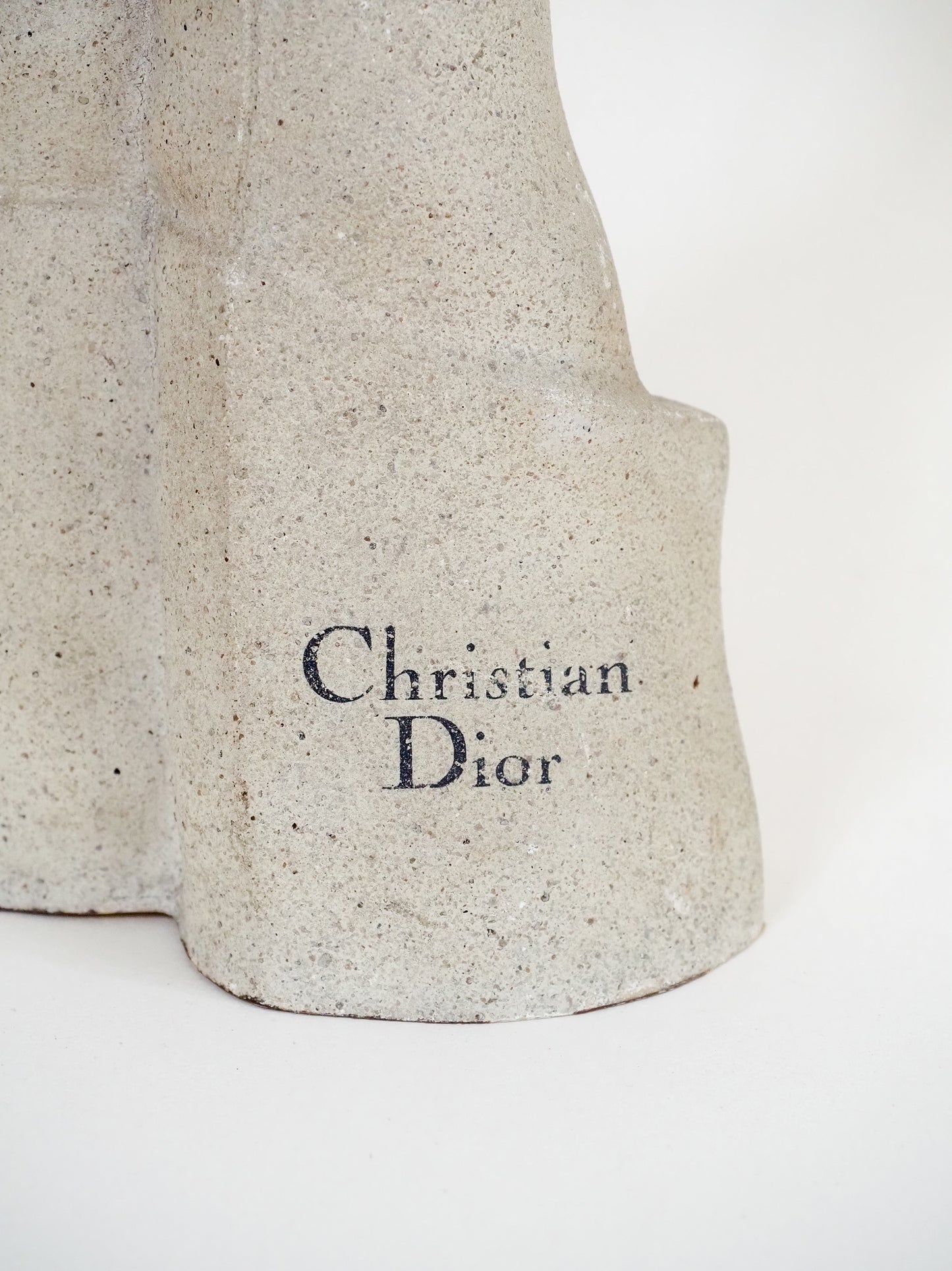 Présentoir Christian Dior - tête à chapeau – Ancien Modèle Boutique