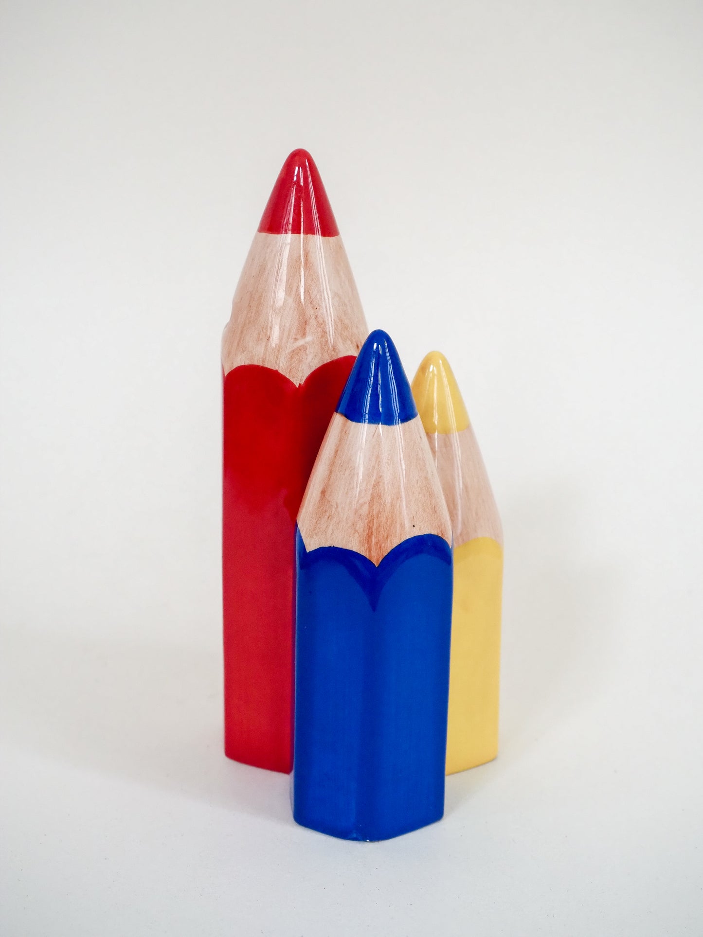 Tirelire enfant en céramique – Forme crayons de couleur