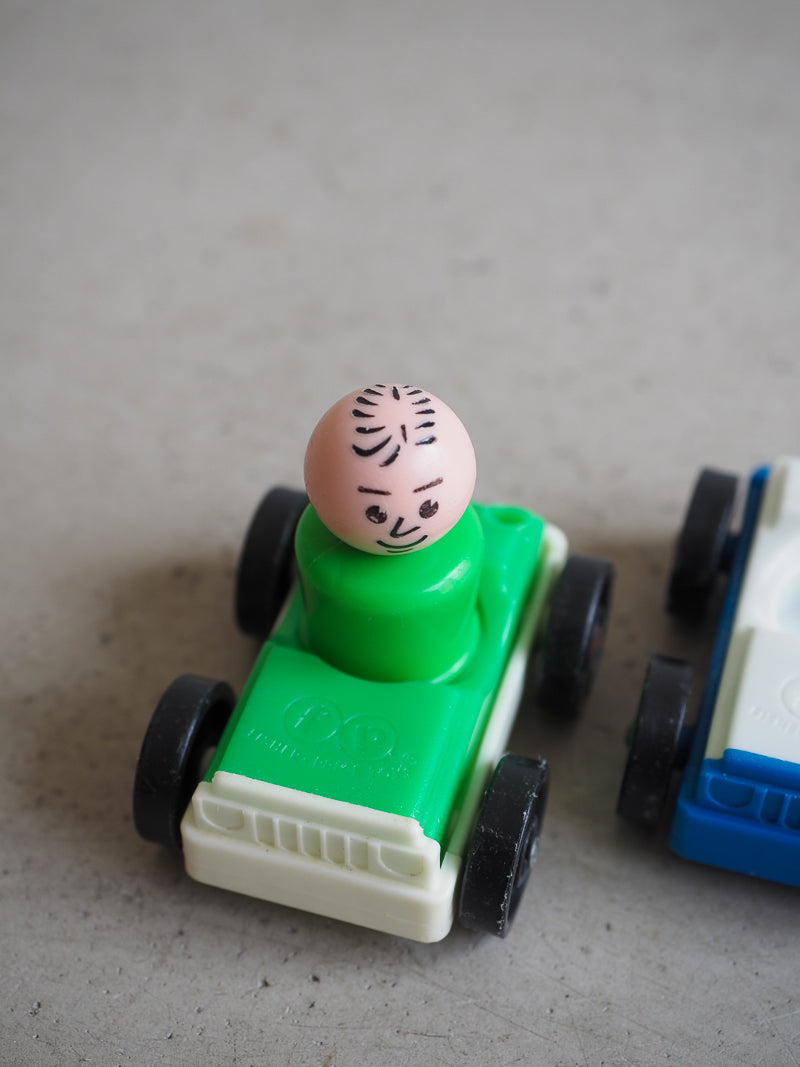 2 voitures Little People