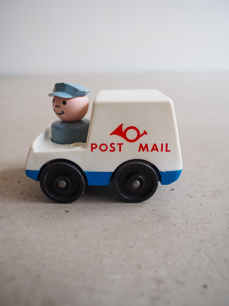 Ambulance et Post Mail Little People