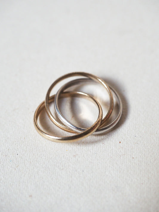 💍 Bague fantaisie plaqué or – 3 anneaux entrelacés – Style Trinity