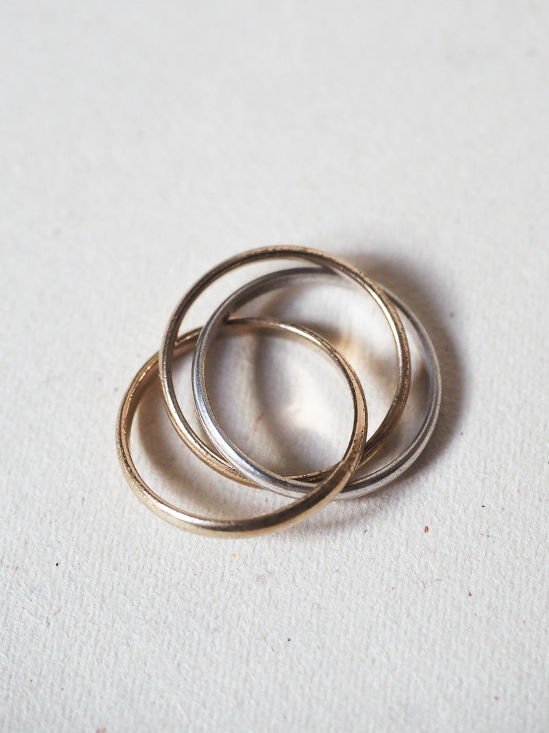 💍 Bague fantaisie plaqué or – 3 anneaux entrelacés – Style Trinity