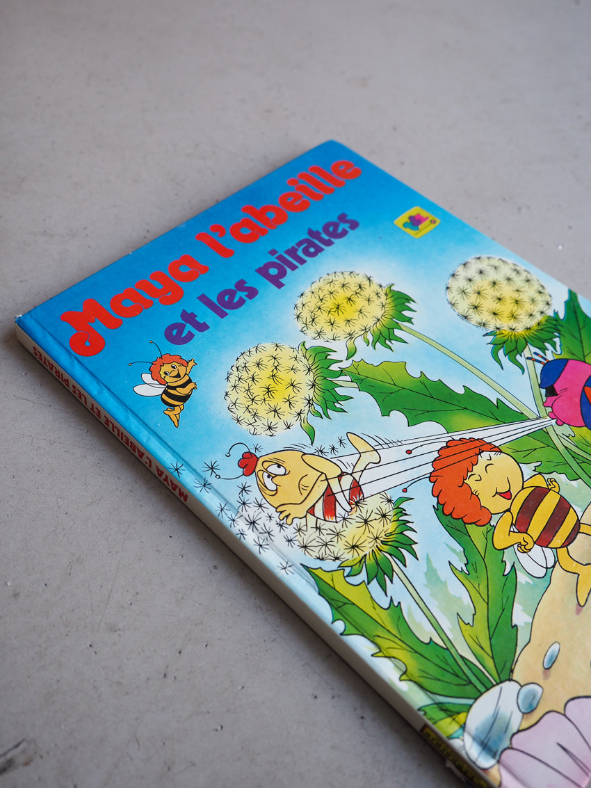 BD Maya l'abeille et les pirates