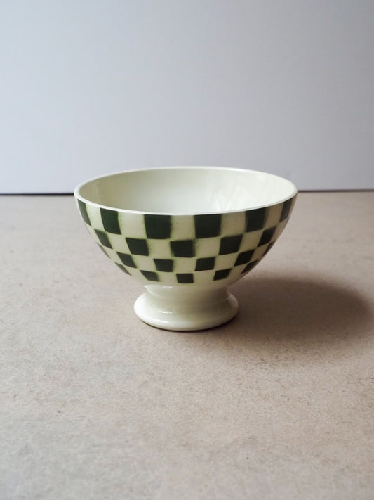 Bol ancien à damier blanc et vert
