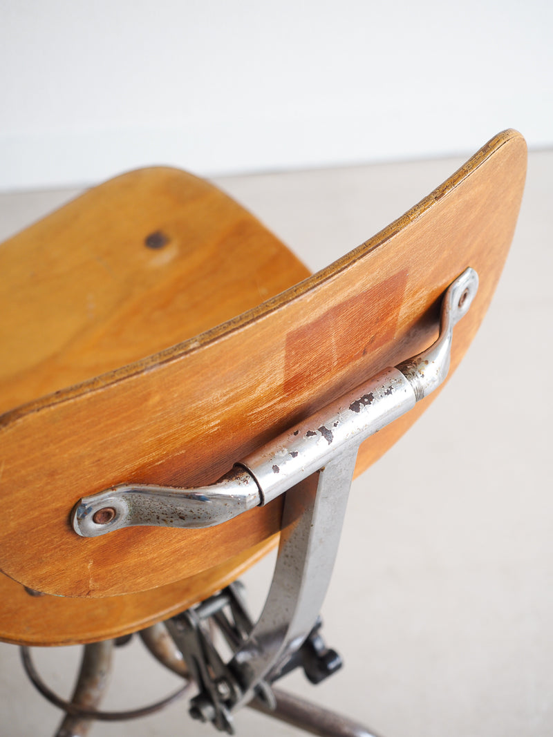 Chaise d'atelier pivotante en bois et métal