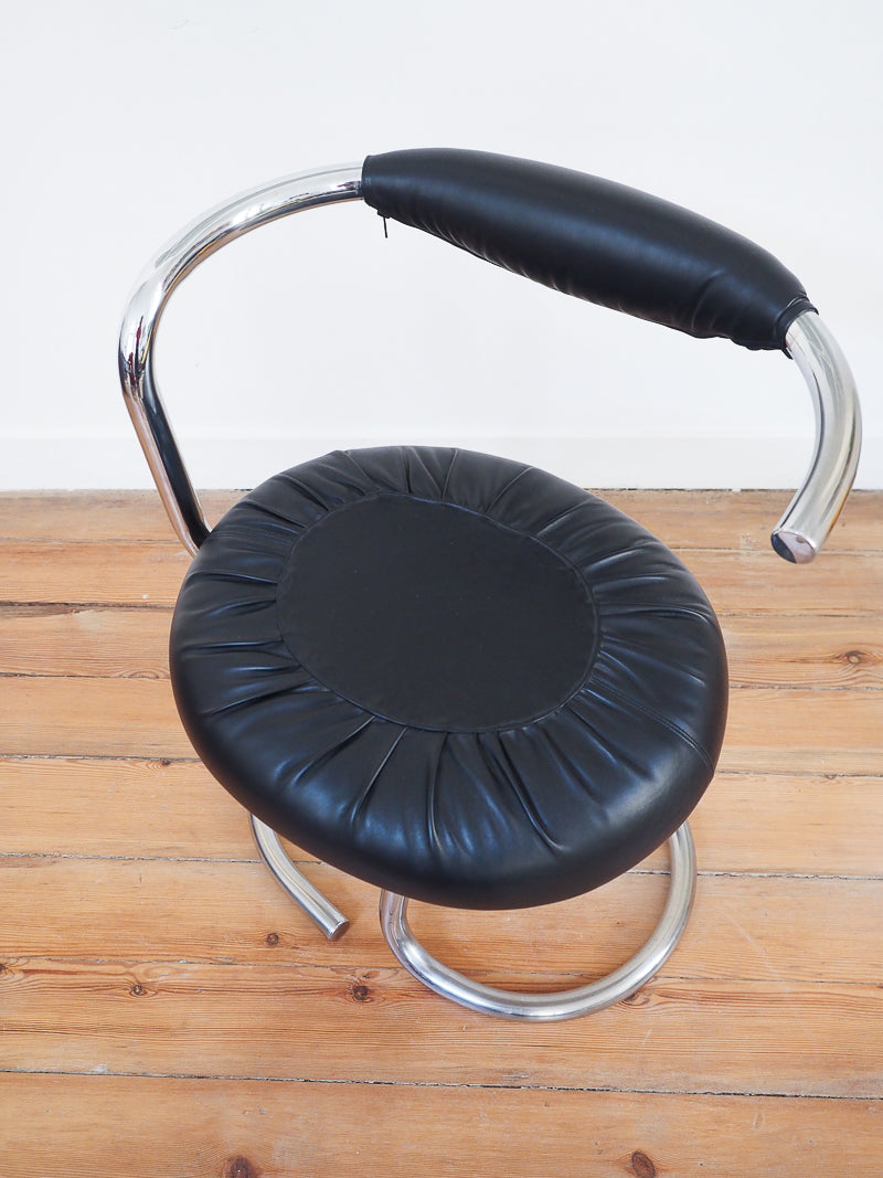 4 chaises Cobra de Giotto Stoppino – Design italien des années 70 – Cuir véritable et acier chromé