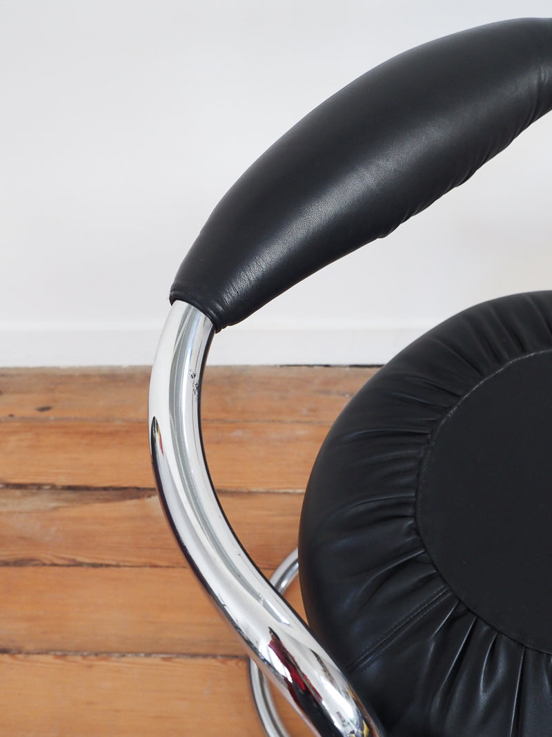 4 chaises Cobra de Giotto Stoppino – Design italien des années 70 – Cuir véritable et acier chromé
