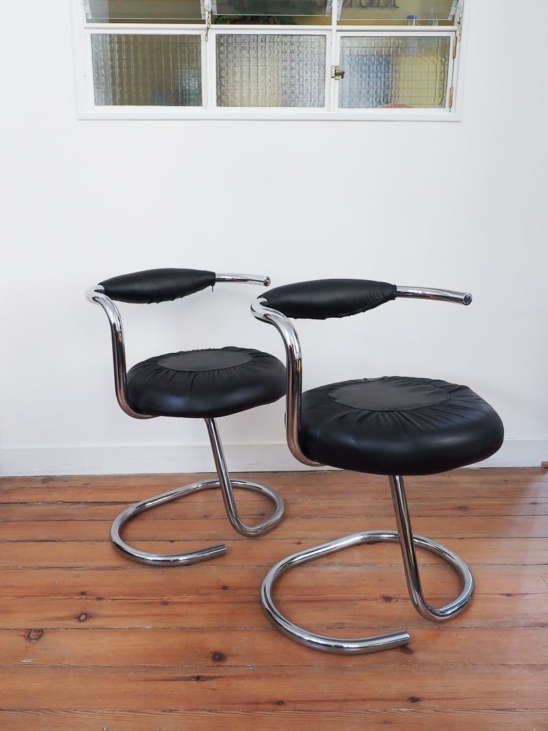 4 chaises Cobra de Giotto Stoppino – Design italien des années 70 – Cuir véritable et acier chromé