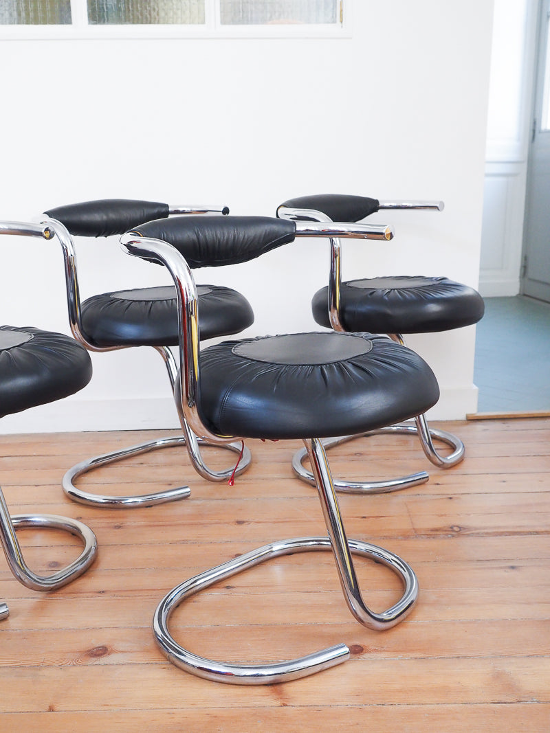 4 chaises Cobra de Giotto Stoppino – Design italien des années 70 – Cuir véritable et acier chromé