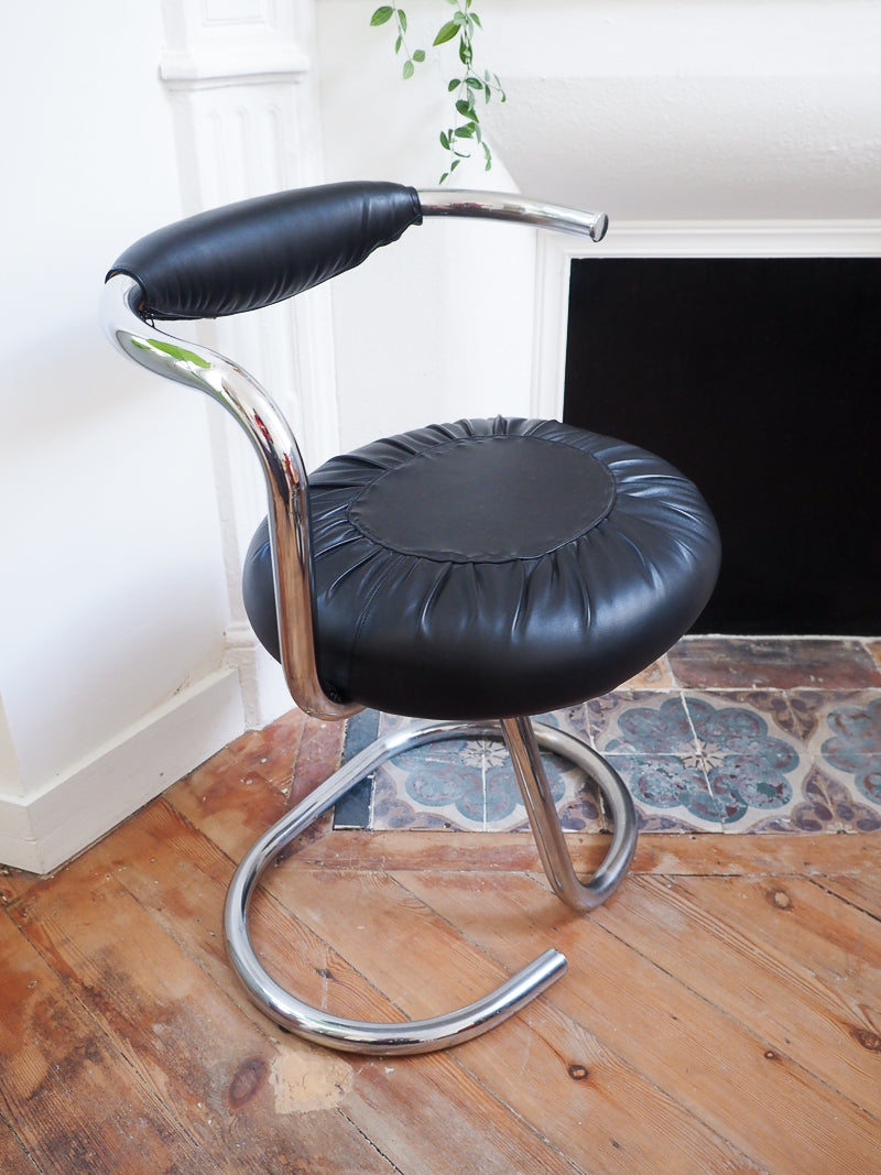 4 chaises Cobra de Giotto Stoppino – Design italien des années 70 – Cuir véritable et acier chromé