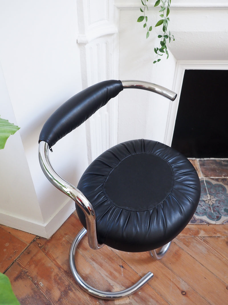 4 chaises Cobra de Giotto Stoppino – Design italien des années 70 – Cuir véritable et acier chromé
