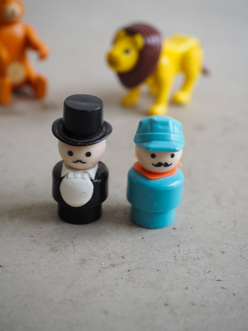 Personnages et animaux du train du cirque Little People