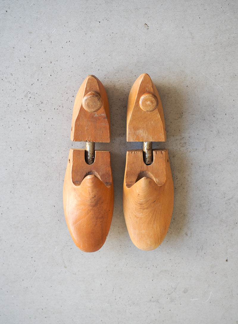 Petits embauchoirs en bois ancien 36 (2)