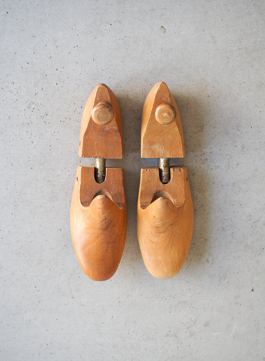 Petits embauchoirs en bois ancien 36 (2)