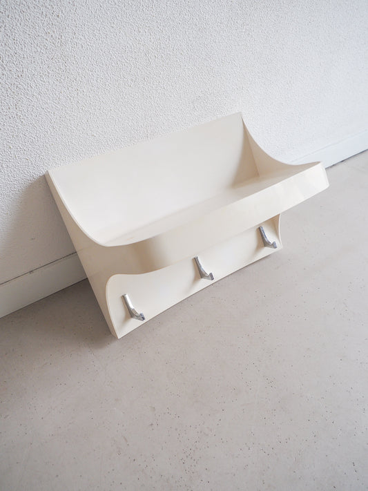 Étagère à crochets en plastique vintage