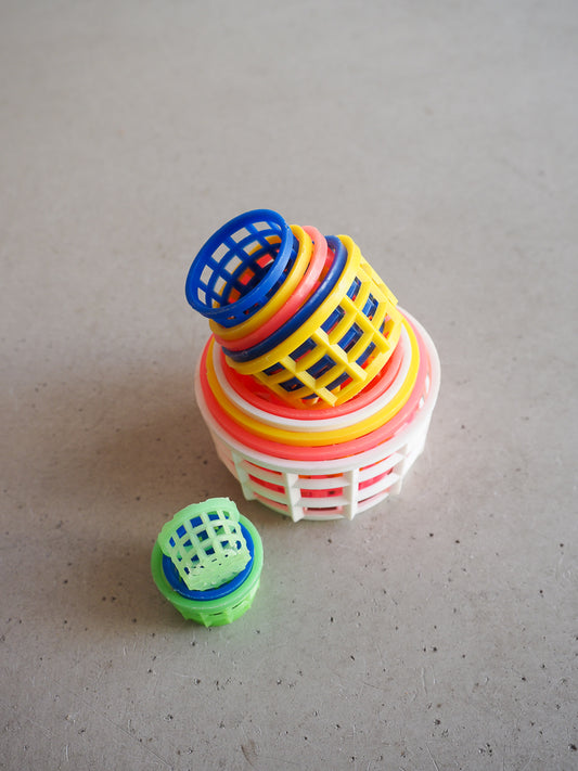 Jeu de 10 paniers gigognes en plastique coloré vintage
