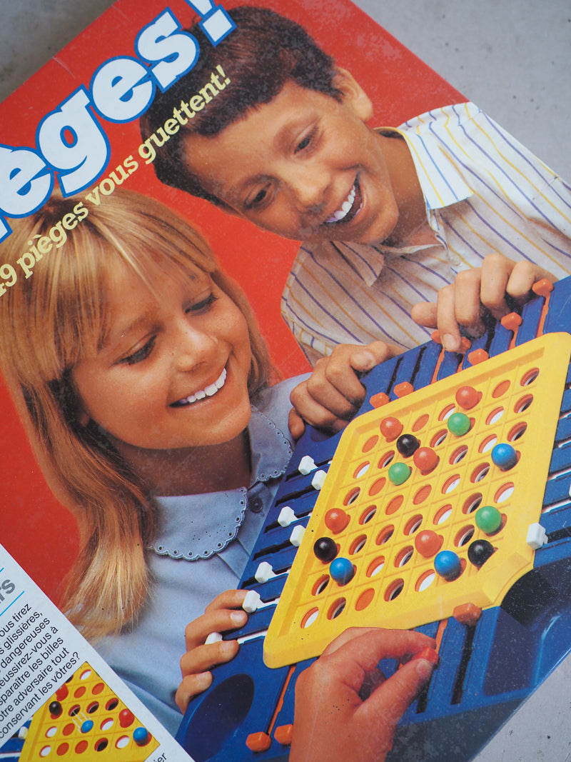 Jeu Pièges neuf sous blister vintage