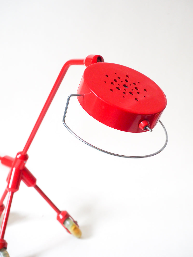 Lampe Kila sur roulettes par Harry Allen – IKEA vintage design chien